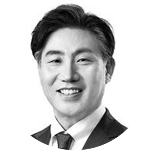 6월_류동근_프로필 (1).png