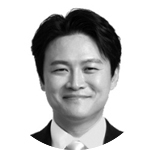 송민 프로필.jpg
